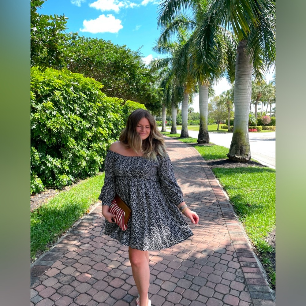 4SI3NNA Off The Shoulder Babydoll Mini Dress